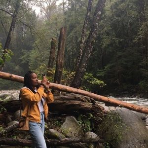 Meet your Posher, Celia